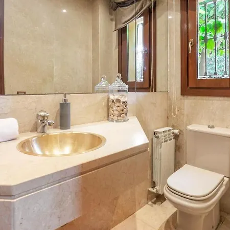 艾尔米拉多尔别墅 * 马尔韦利亚