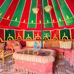 إل ميرادور *
